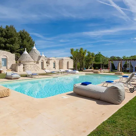 Villa Trulli Le Pupe 12 *